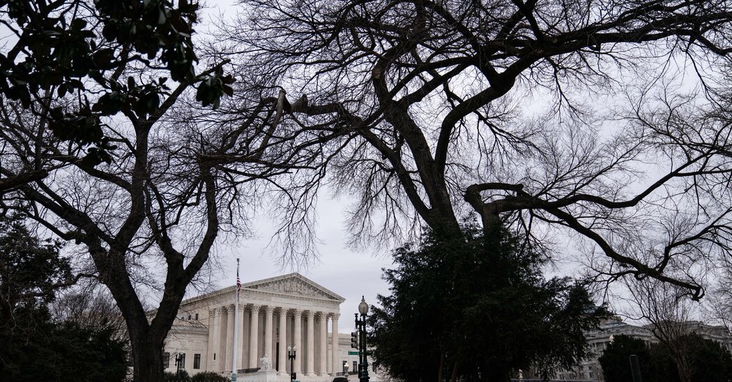 Climate Activist Dies After Setting Himself on Fire at Supreme Court