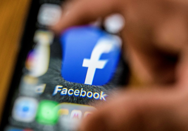 Russia fines Facebook and Twitter over banned content » Capital News