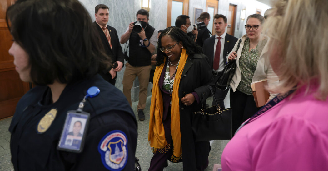 Republicans Oppose Jackson en Masse, Deadlocking Judiciary Panel