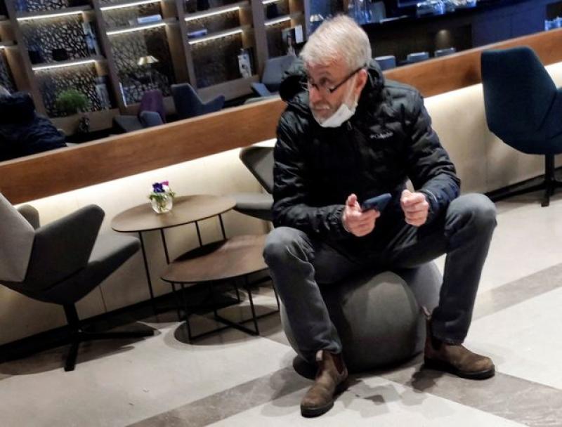 Abramovich jet lands in Moscow after brief stop in Istanbul : The standard Sports