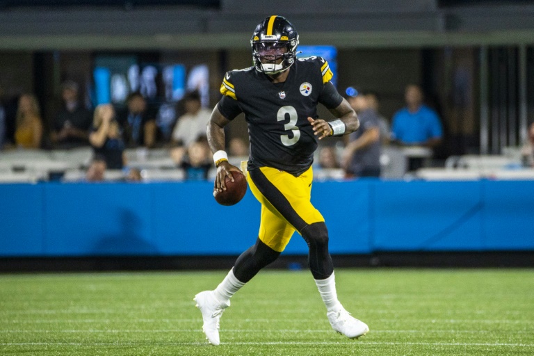 Steelers' quarterback Haskins dies after being struck by car