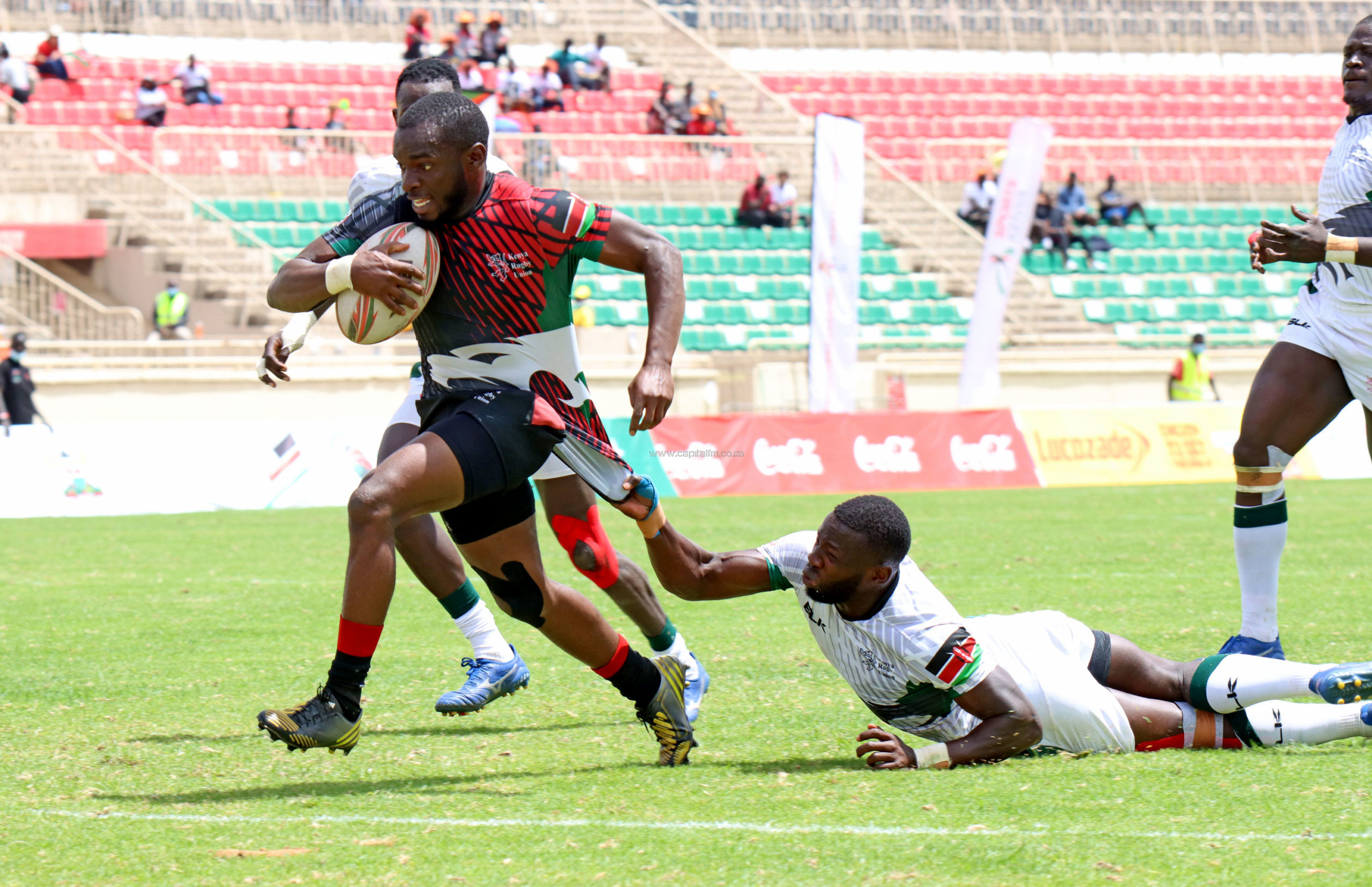 Action from the Kenya Morans vs Shujaa Safari Sevens semi-final. PHOTO/Timothy Olobulu