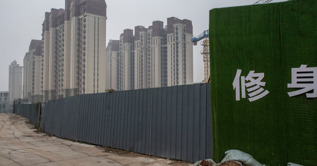 China Evergrande Makes Payment to Dodge Default, Media Says
