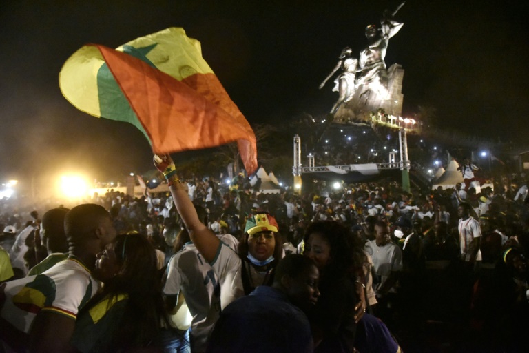 Ecstatic crowds greet victorious Senegal on Cup of Nations return