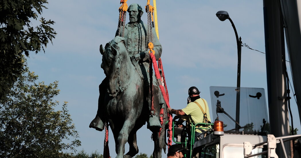 Charlottesville’s Statue of Robert E. Lee Will Be Melted Down