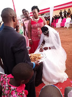 WOMAN shocks people at wedding, she looks so sad on the big day, Was she forced?(VIRAL PHOTOs).