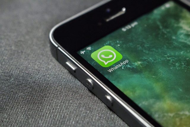 Whatsapp is Working on Image Search to Fight Fake News