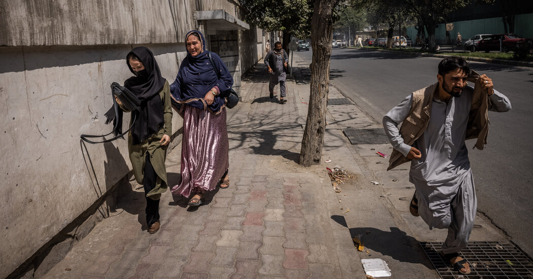 Defying Threat of Violence, Women Join in Protest Against the Taliban