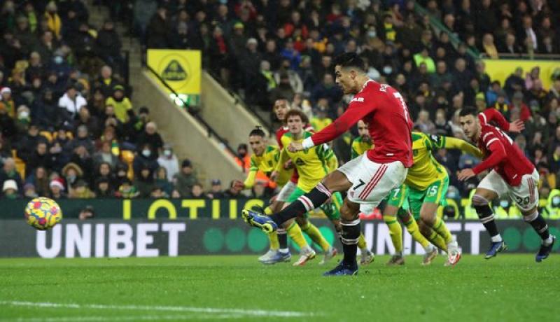 Premier League top three need penalties to scrape wins : The standard Sports