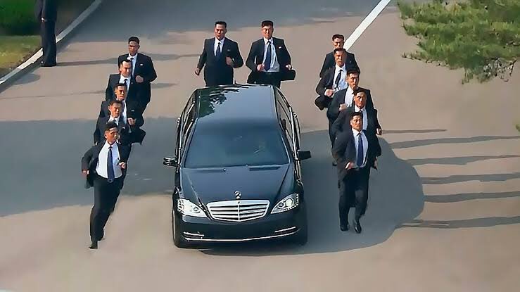 Top 10 most protected People in the world [PHOTOS]