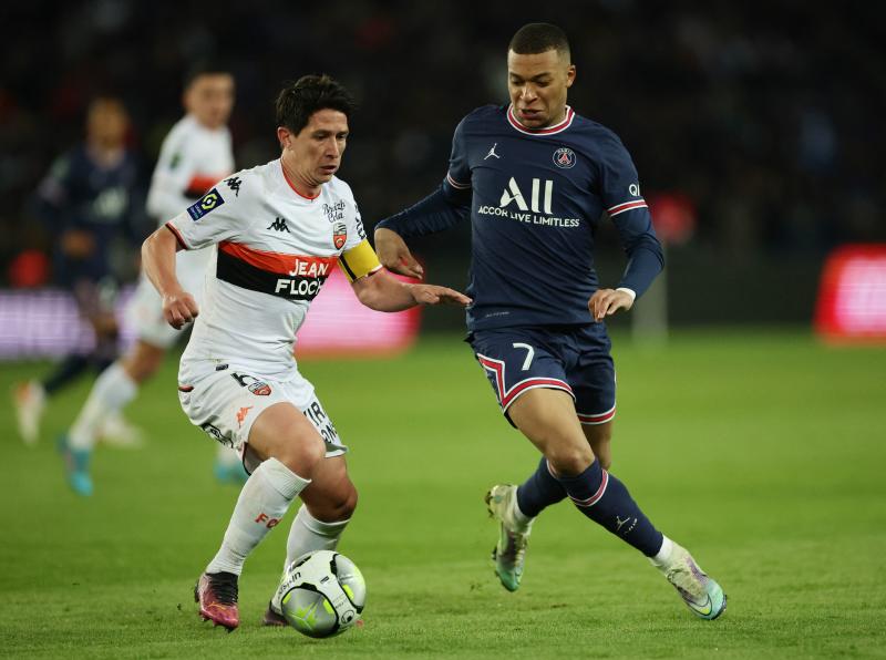 Mbappe on fire as Ligue 1 leaders PSG destroy Lorient 5-1 : The standard Sports