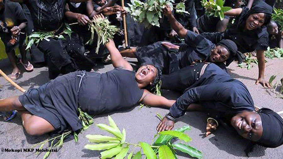Professional mourners,pickpockets invade Moi funeral service at parliament – Weekly Citizen