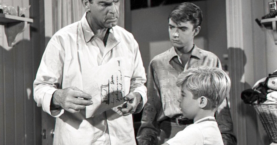 Tim Considine, Young Star of ‘My Three Sons,’ Is Dead at 81