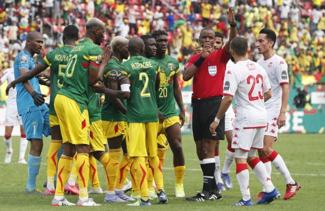 Mali beat Tunisia 1-0 in a match prematurely stopped by referee : The standard Sports