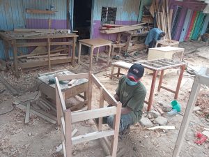 Varsity student thrives in timber business – Kenya News Agency