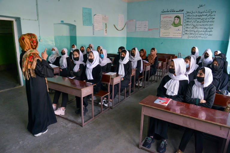 Heartbreak as Afghan girls ordered home just hours after schools reopen » Capital News