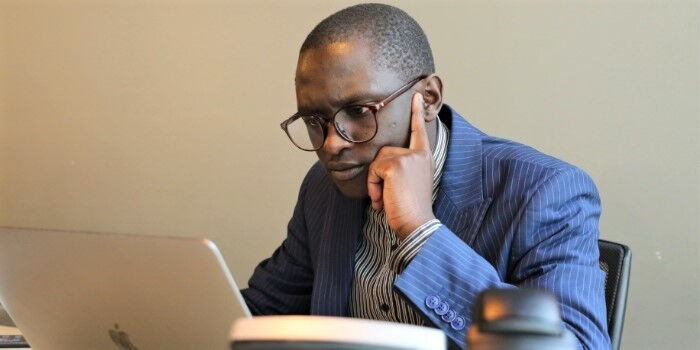 Kinyozi Guy's Advice Saves Accountant