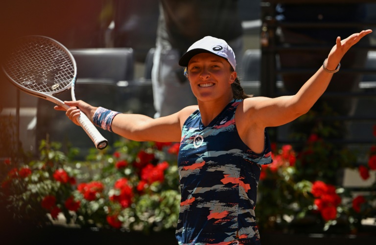 Unstoppable? Swiatek heavy favourite for second French Open title. But can Naomi Osaka challenge?