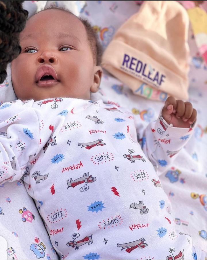 Comedian YY Flaunts His Daughter's Adorable Face For The First Time (Photo)