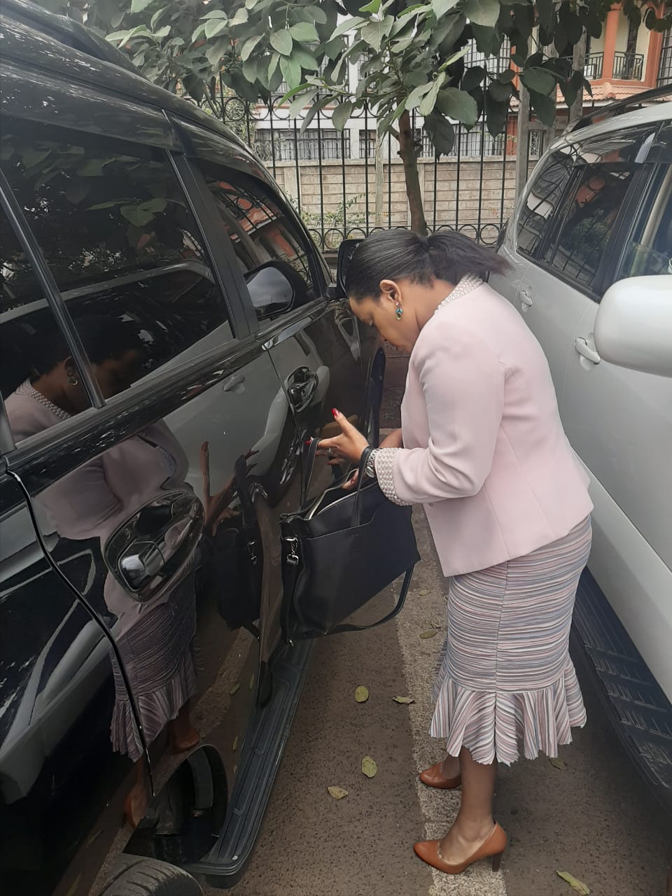 Powerful Uhuru PS dumps secret lover – Weekly Citizen