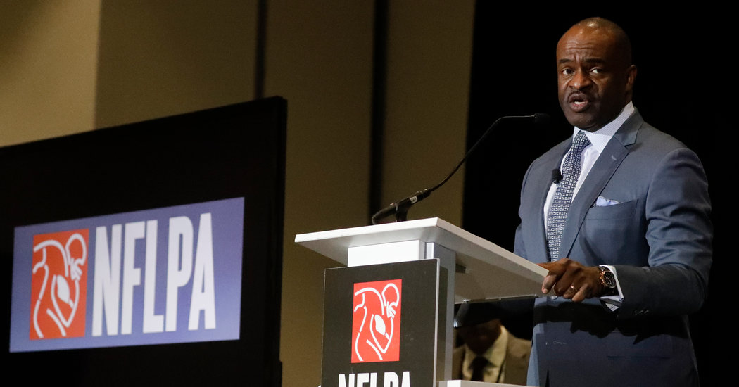 N.F.L. Players Vote Yes on New 10-Year Labor Deal
