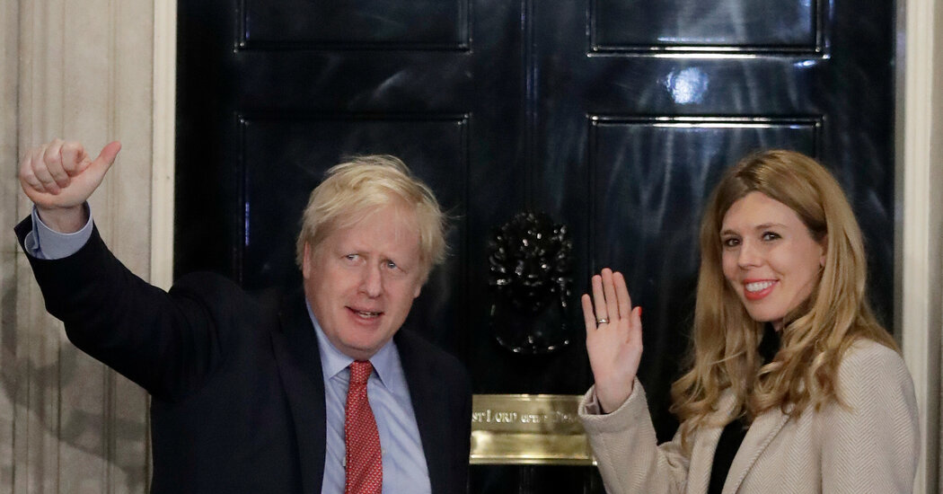Boris Johnson Married in Stealth Ceremony