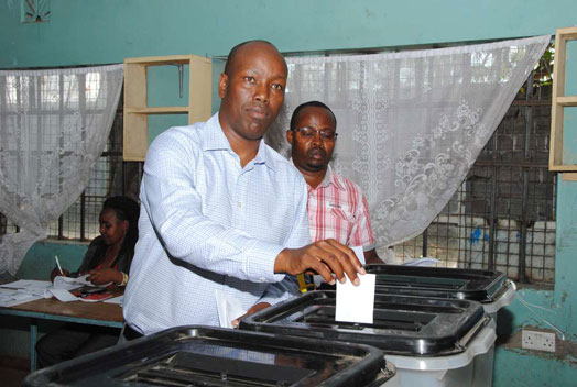 Nakuru governor Lee Kinyanjui drops deputy, picks new running mate – Nairobi News
