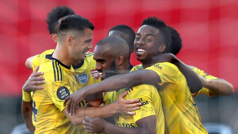 Arsenal beat Saints to end troubled spell, Burnley sink Watford