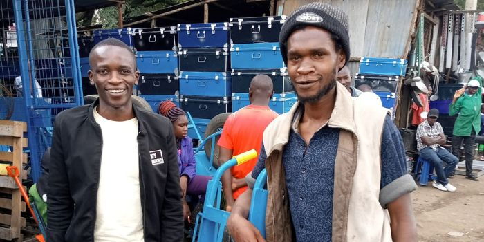 Kenyans Rescue UoN Dropout Pushing Mkokoteni in Nairobi Streets