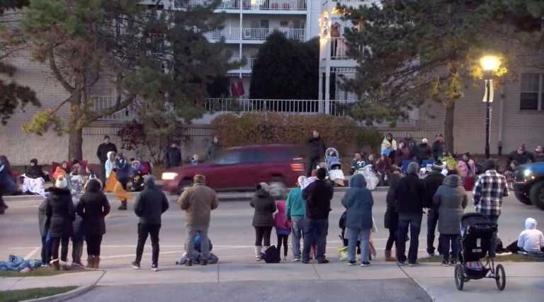 Vehicle plows into Christmas parade in US, killing multiple victims » Capital News