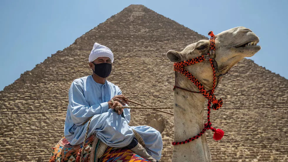 Egypt reopens pyramids to tourists after virus closure » Capital News