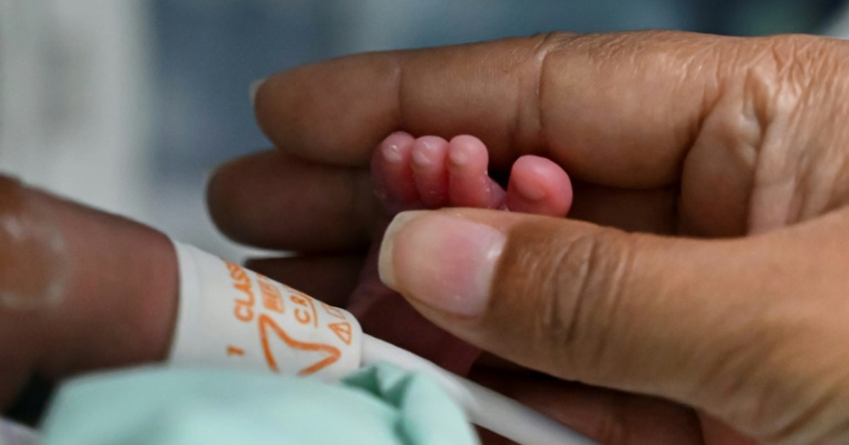 Colombian with COVID-19 gives birth in coma [ARTICLE]