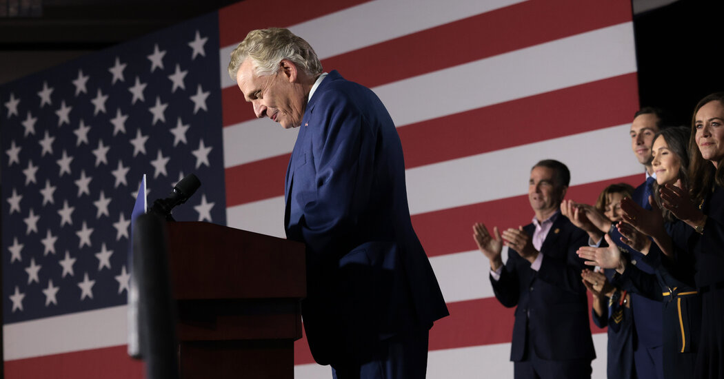 Opinion | McAuliffe Showed How You Lose Gracefully in Virginia