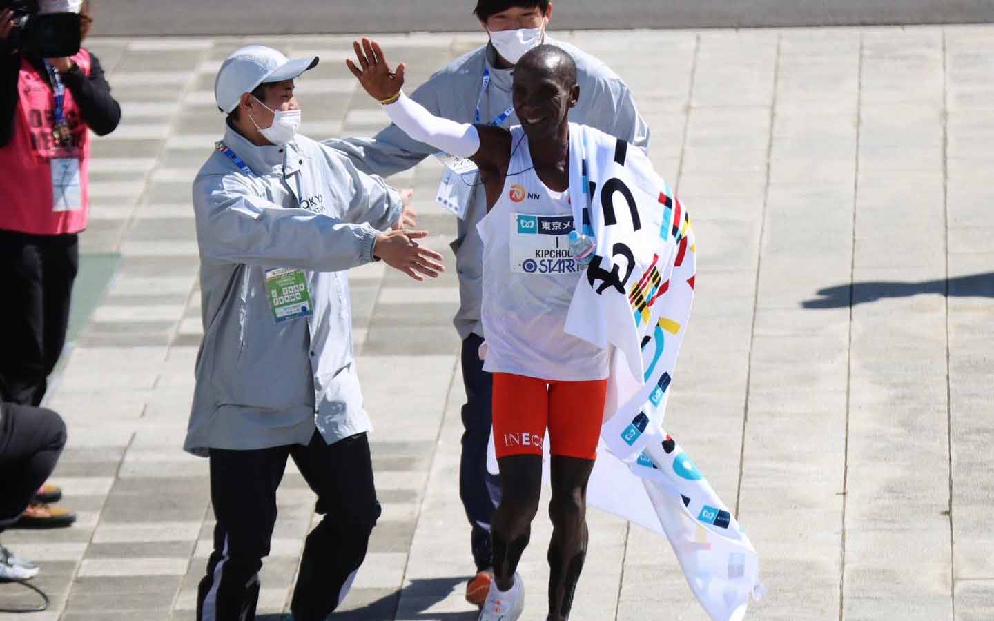 Eliud Kipchoge, Brigid Kosgei break course records at Tokyo Marathon : The standard Sports