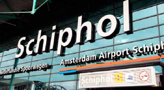 Stowaway Kenyan man survives flight to Amsterdam in plane landing gear