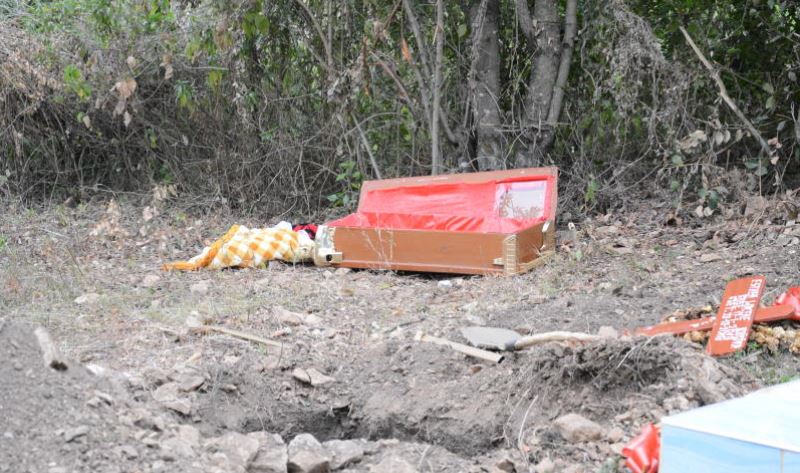 Bereaved Mother Exhumes Daughter's Body for Resurrection Prayers