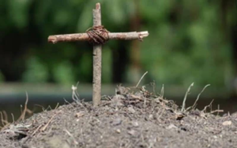 Woman mysteriously dies at her father’s gravesite
