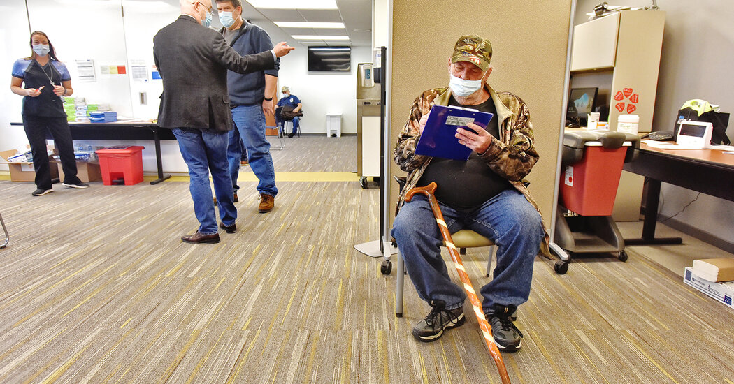 Military and V.A. Struggle With Vaccination Rates in Their Ranks