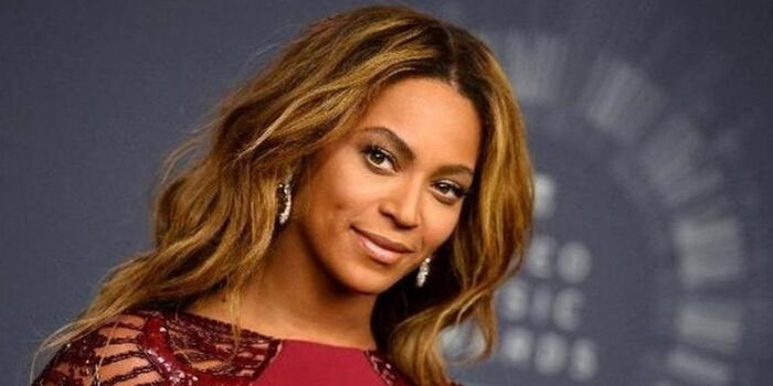 Beyoncé Promotes Kenyan Photographer [PHOTO]