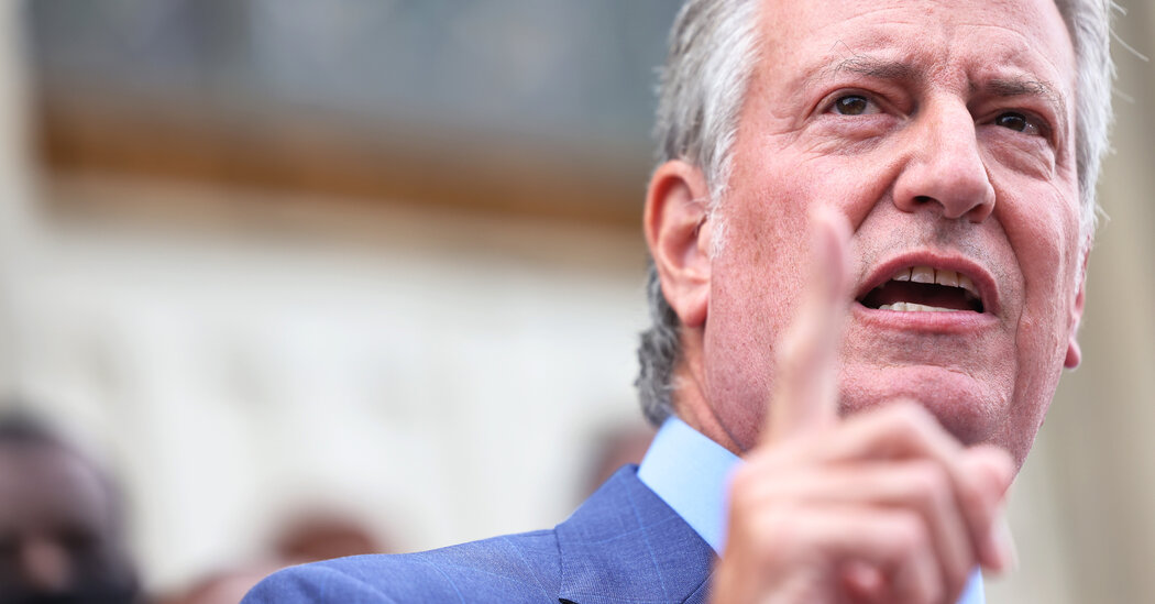 Bill de Blasio Thinks He Could Be Governor. Does Anyone Else?