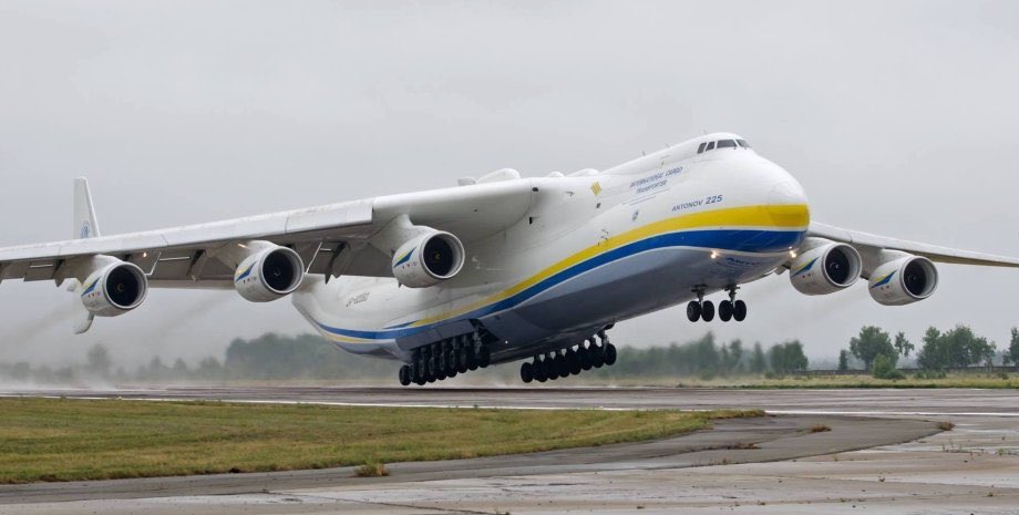 World’s Largest Cargo Plane Destroyed in Russian Attack