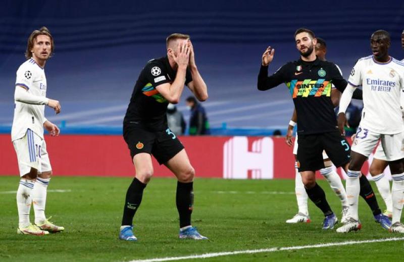 Champions League Group D: Clinical Real sink 10-man Inter to win group : The standard Sports