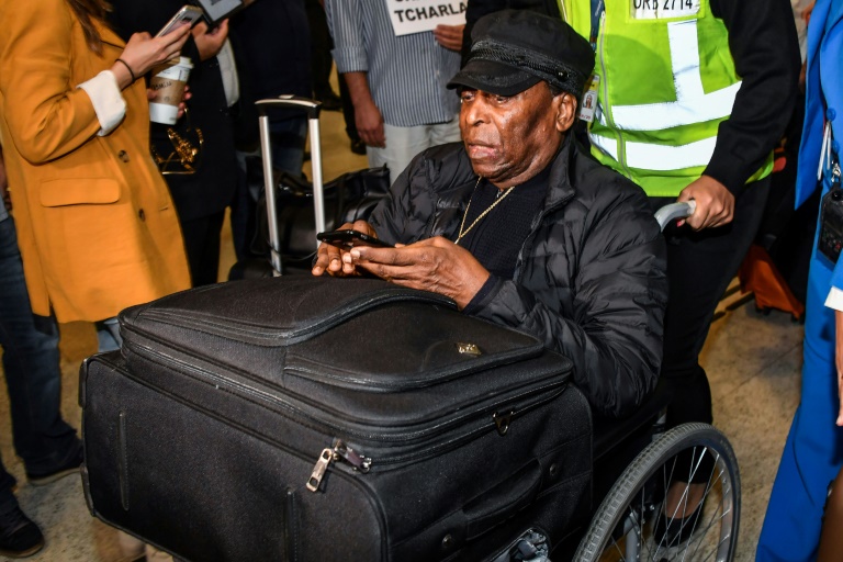 Maradona wishes Pele a speedy recovery