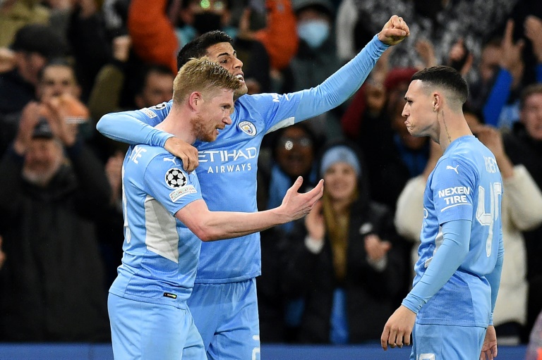 De Bruyne gives Manchester City slender lead over stubborn Atletico