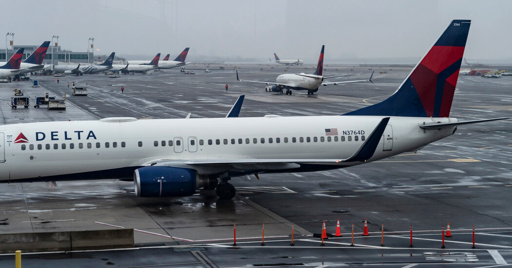 Passenger Exposed Buttocks and Threw a Can During Flight, Prosecutors Say