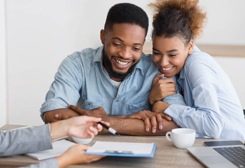 Questions you should ask your financial advisor about retirement Eve woman