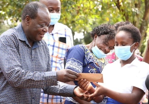 Governor provides supplies to scholarship beneficiaries – Kenya News Agency