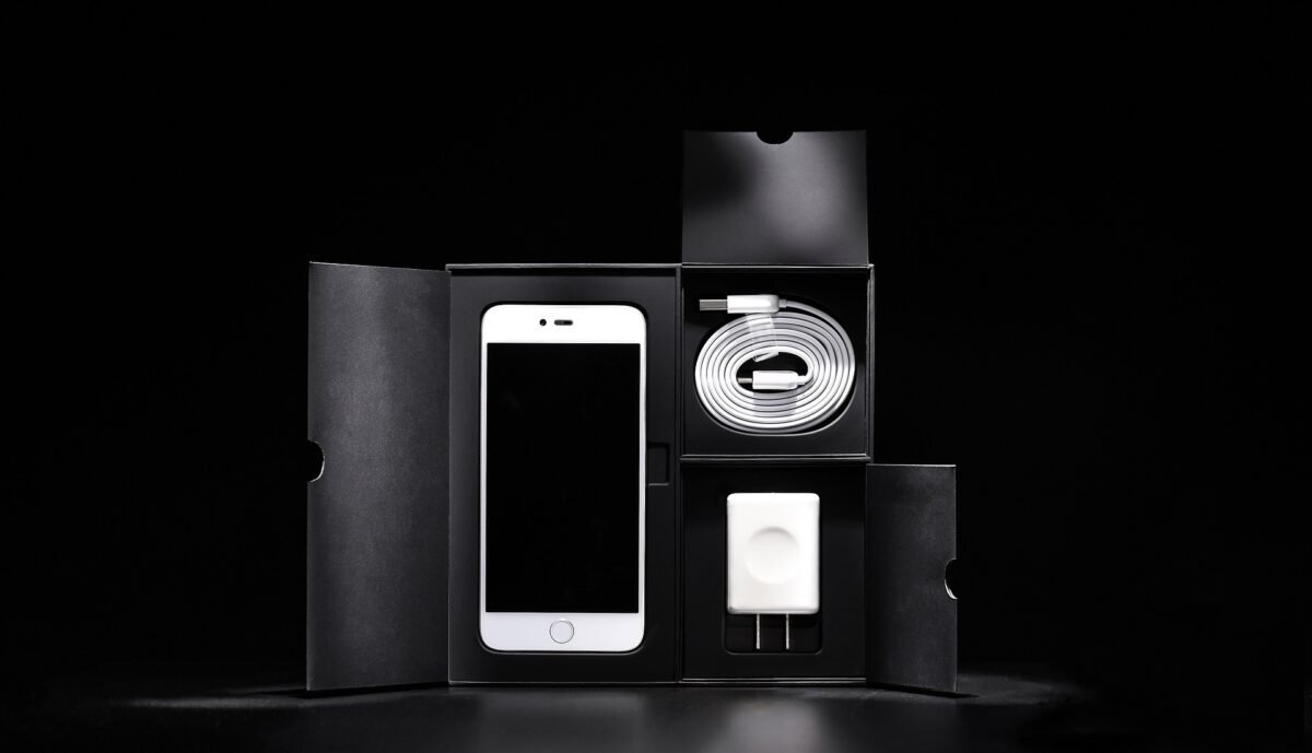 Samsung to stop including chargers with upcoming smartphones