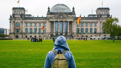 Bad News For Foreign Students in the US as their Visas set to be withdrawn, leave the country or face deportation.