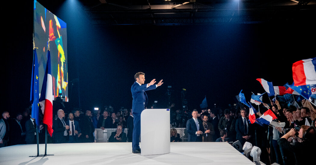 Macron to Face Le Pen for President as French Gravitate Toward Extremes